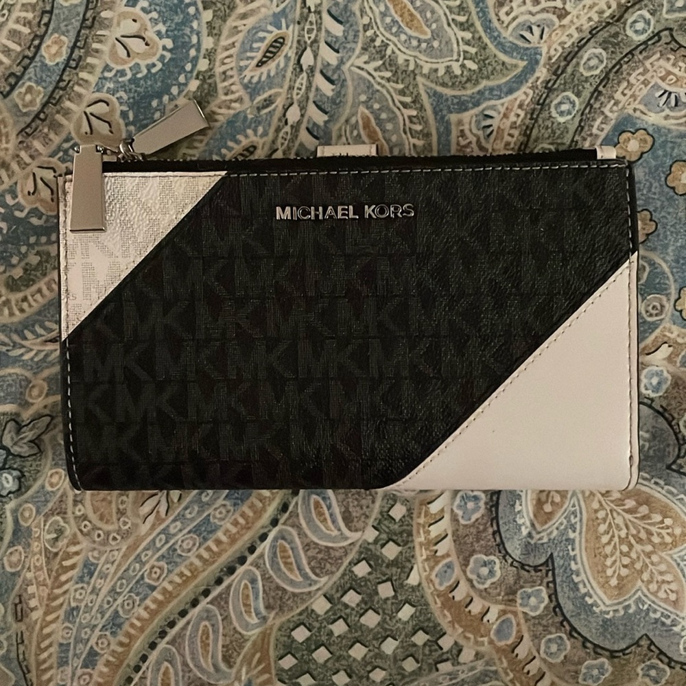 Michael Kors Adele black & white Monogram Smartphone Wallet.
